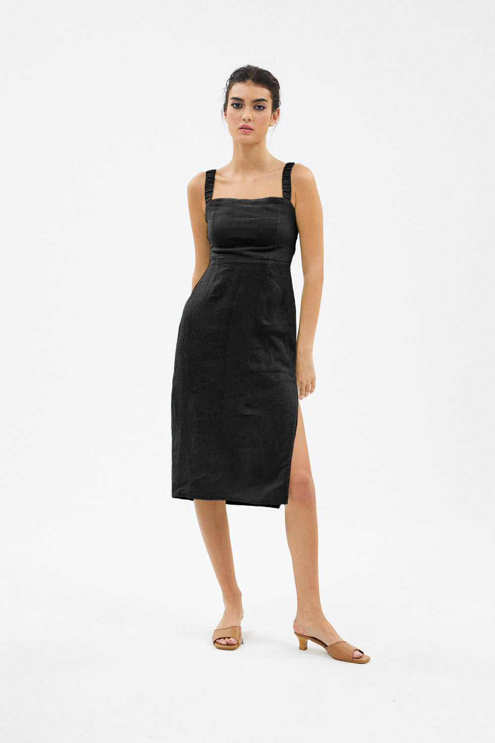 The Rita Linen dress in Black - ReLife